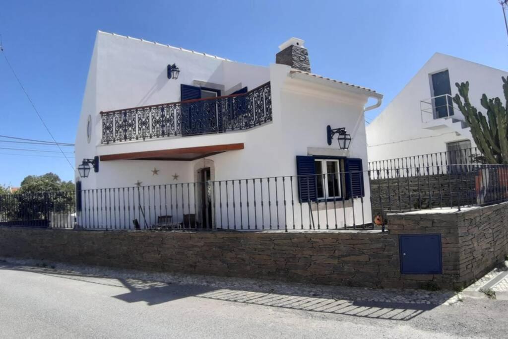 A Casa Da Foz Moradia Com Vista Mar Villa Sesimbra Exterior photo